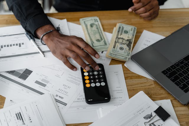 Person holding money
